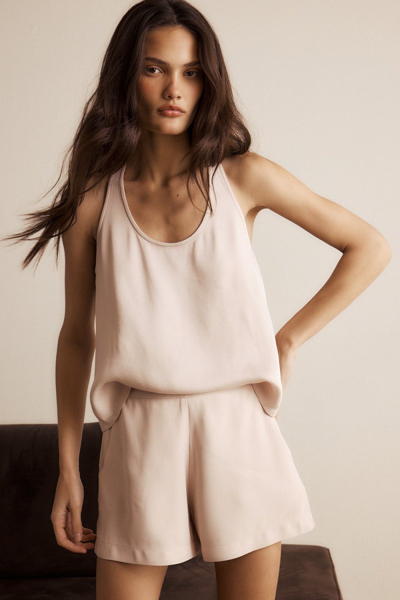 Shorts Lola Crepe Rosa Chá - Bonne Soirée