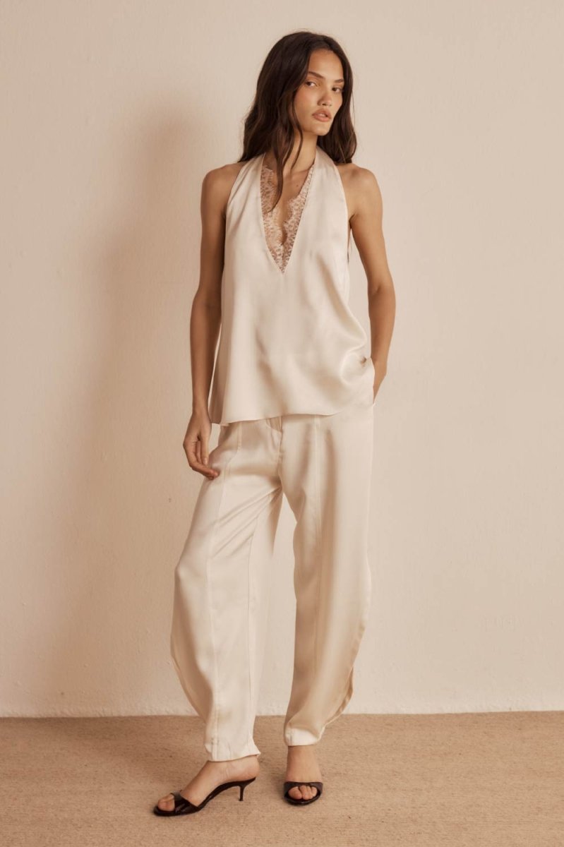 Calça Cenoura Ella Crepe Vanilla - Bonne Soirée
