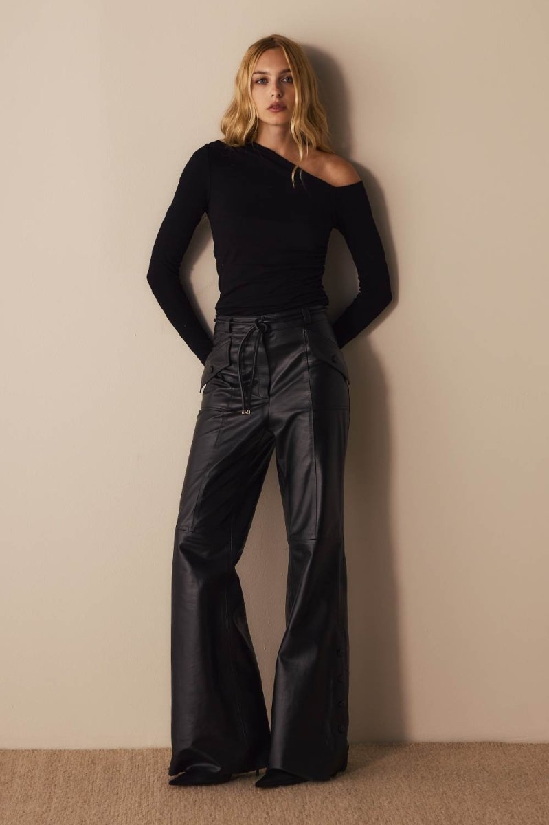 Calça Flare Margot Couro Preto - Bonne Soirée