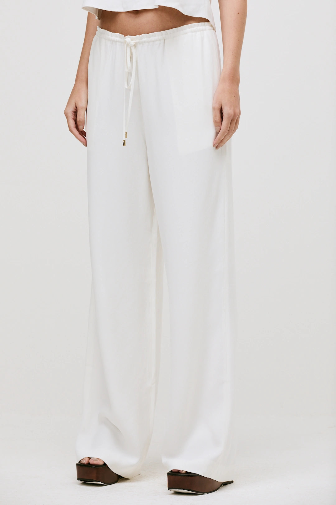 Calça Crepe Gal Off White - Bonne Soirée