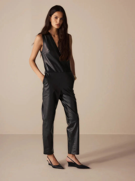 Macacão Maitê Couro Preto - Bonne Soirée