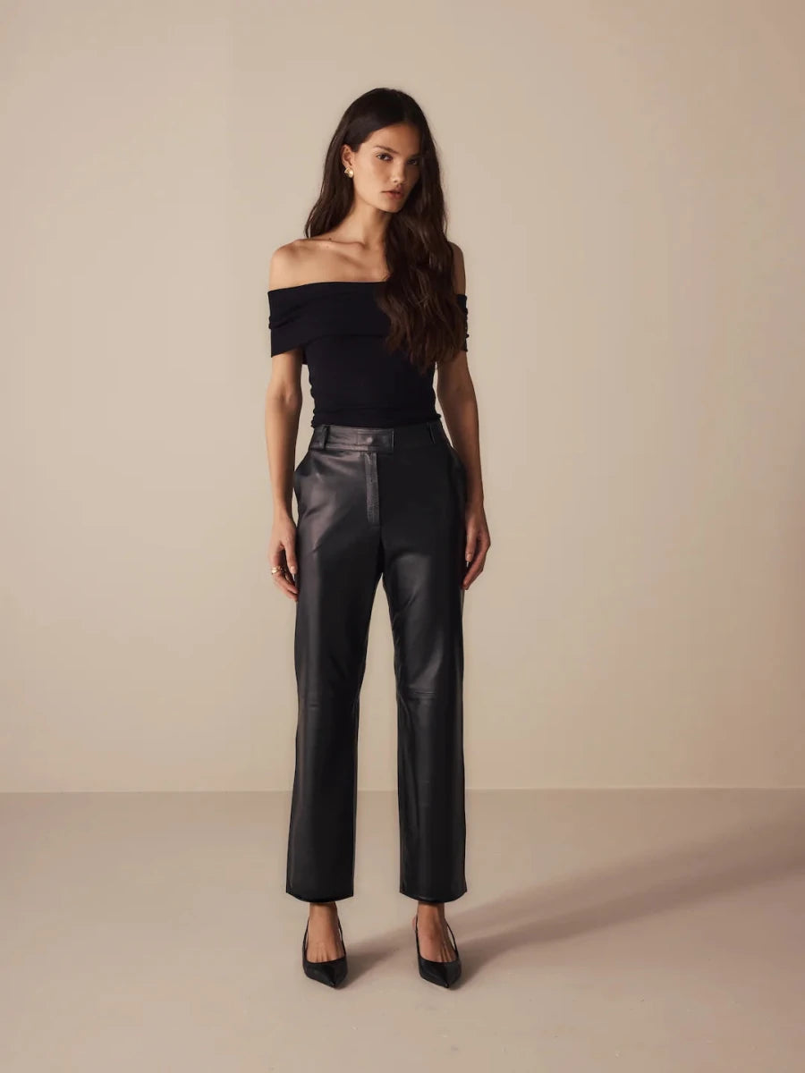 Calça Reta Marie Couro Preto - Bonne Soirée