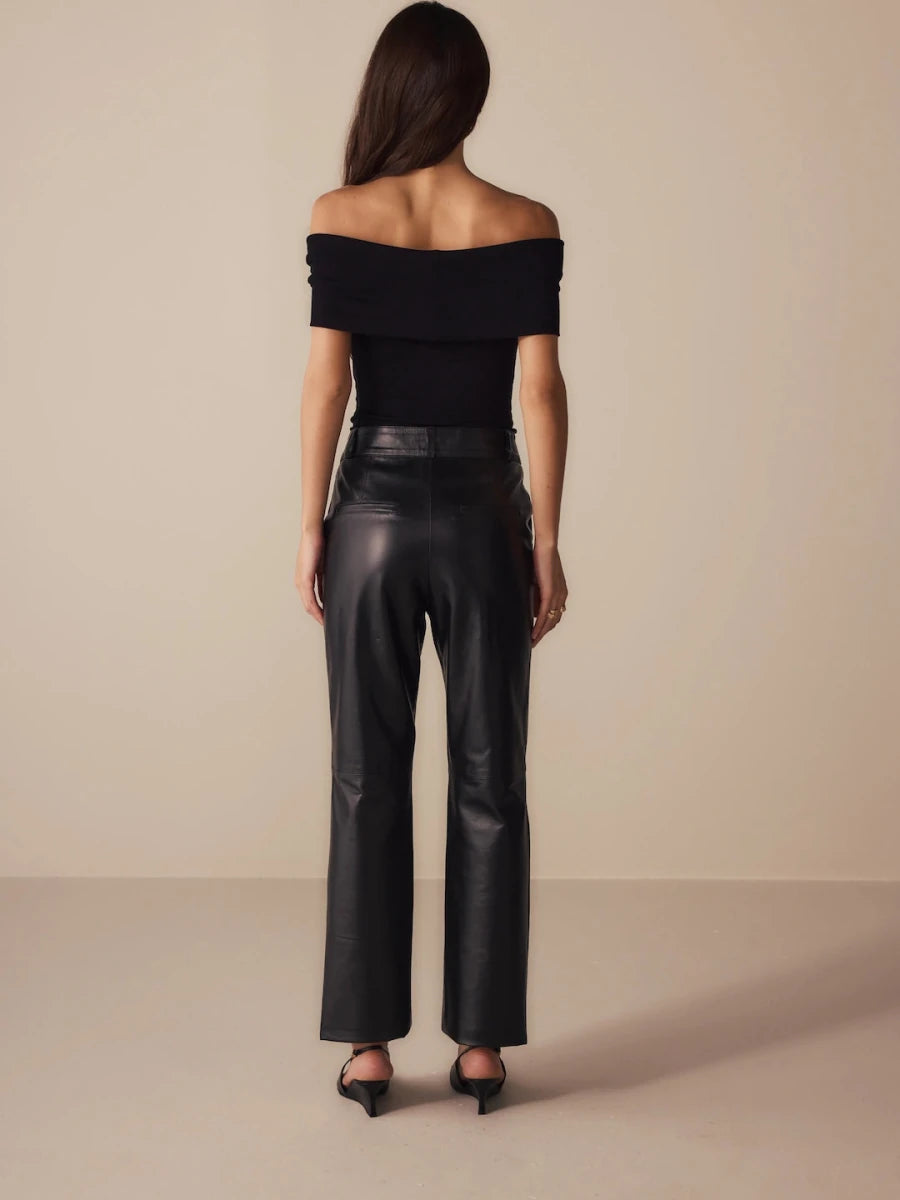 Calça Reta Marie Couro Preto - Bonne Soirée