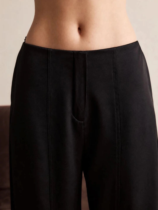 Calça Cenoura Ella Crepe Preto - Bonne Soirée