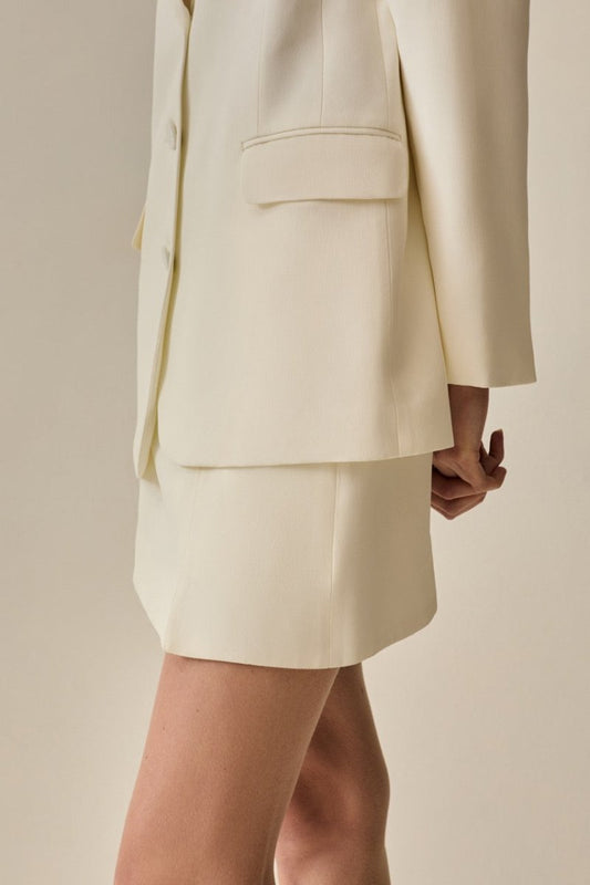 Shorts Saia Elle Alfaiataria Off - White - Bonne Soirée