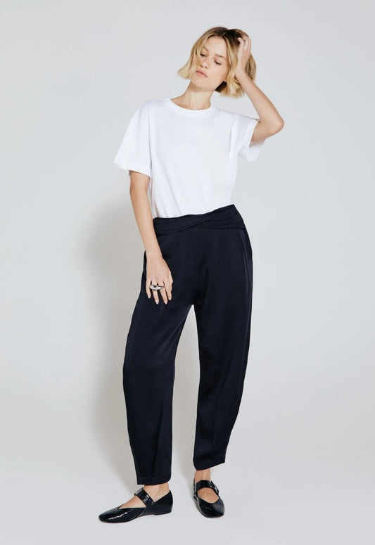 Calça Acetinada Silvie - Preto - Bonne Soirée