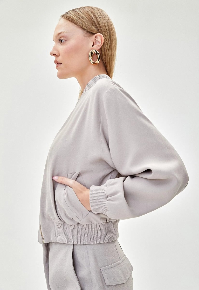 Jaqueta Bomber Crepe Bella - Cinza - Bonne Soirée