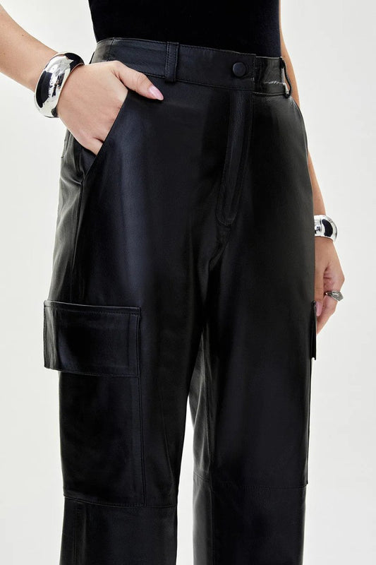 Calça Couro Cargo Zoé - Preto - Bonne Soirée