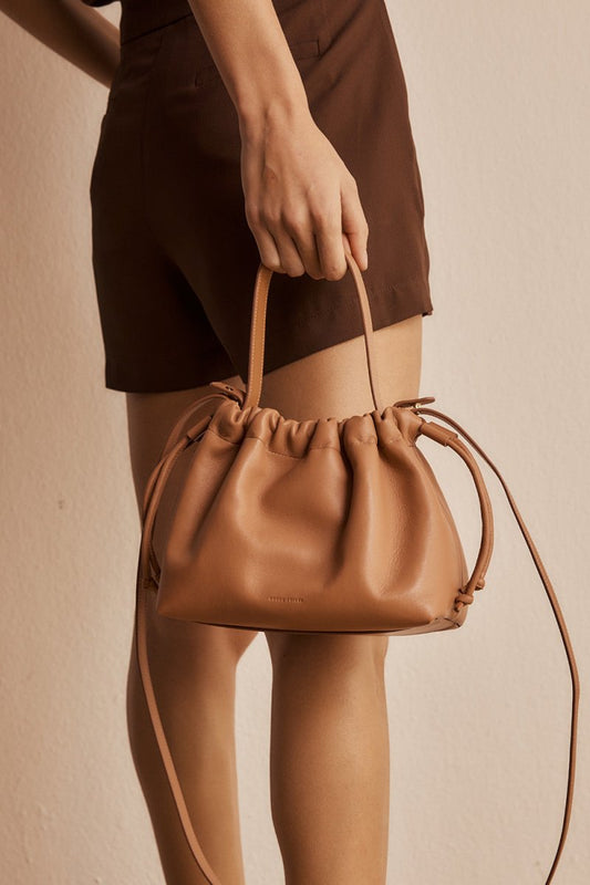 Bolsa Mini Le Bucket Couro Amêndoa - Bonne Soirée