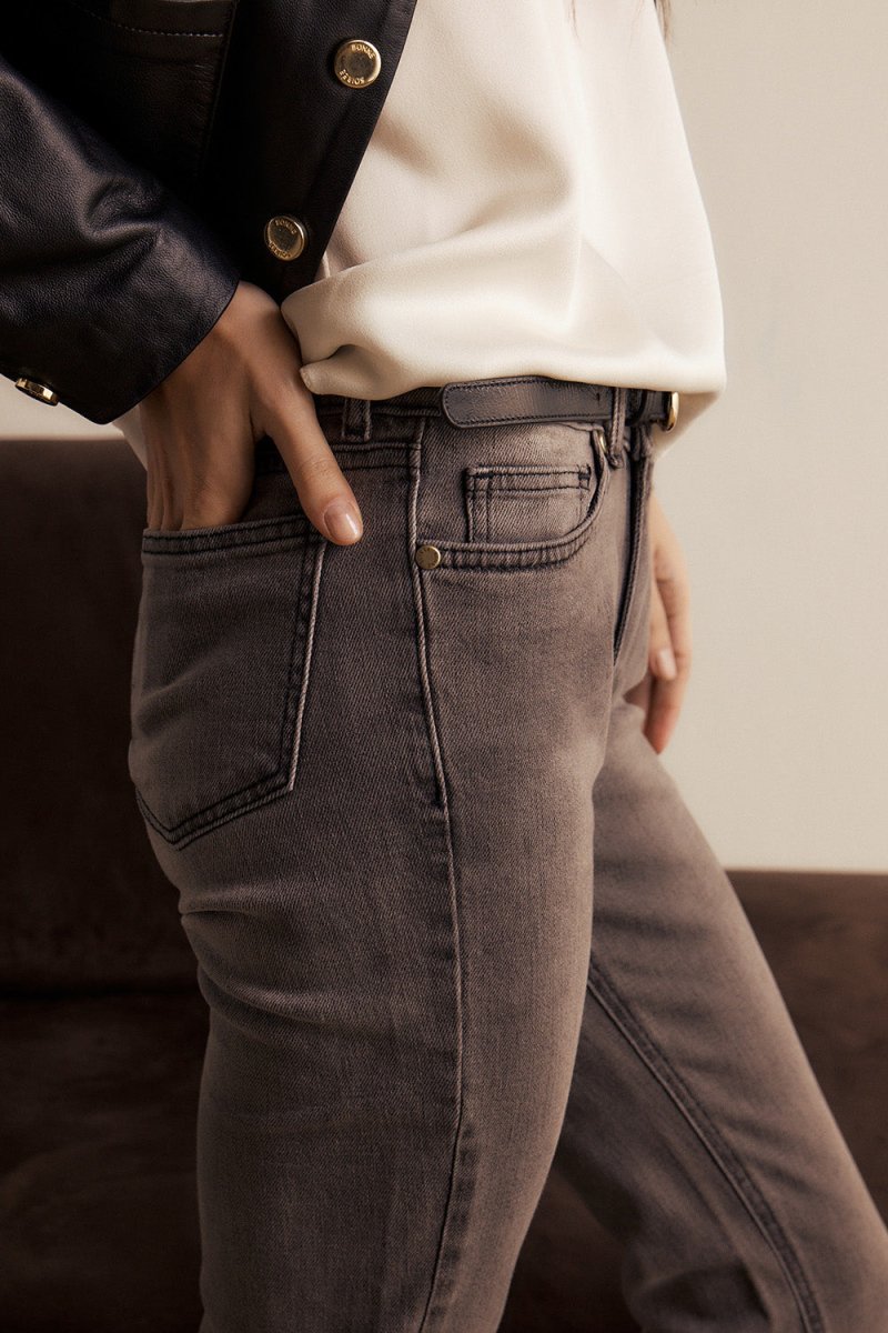 Calça Jeans Bootcut Lexie Cintura Baixa Cinza - Bonne Soirée
