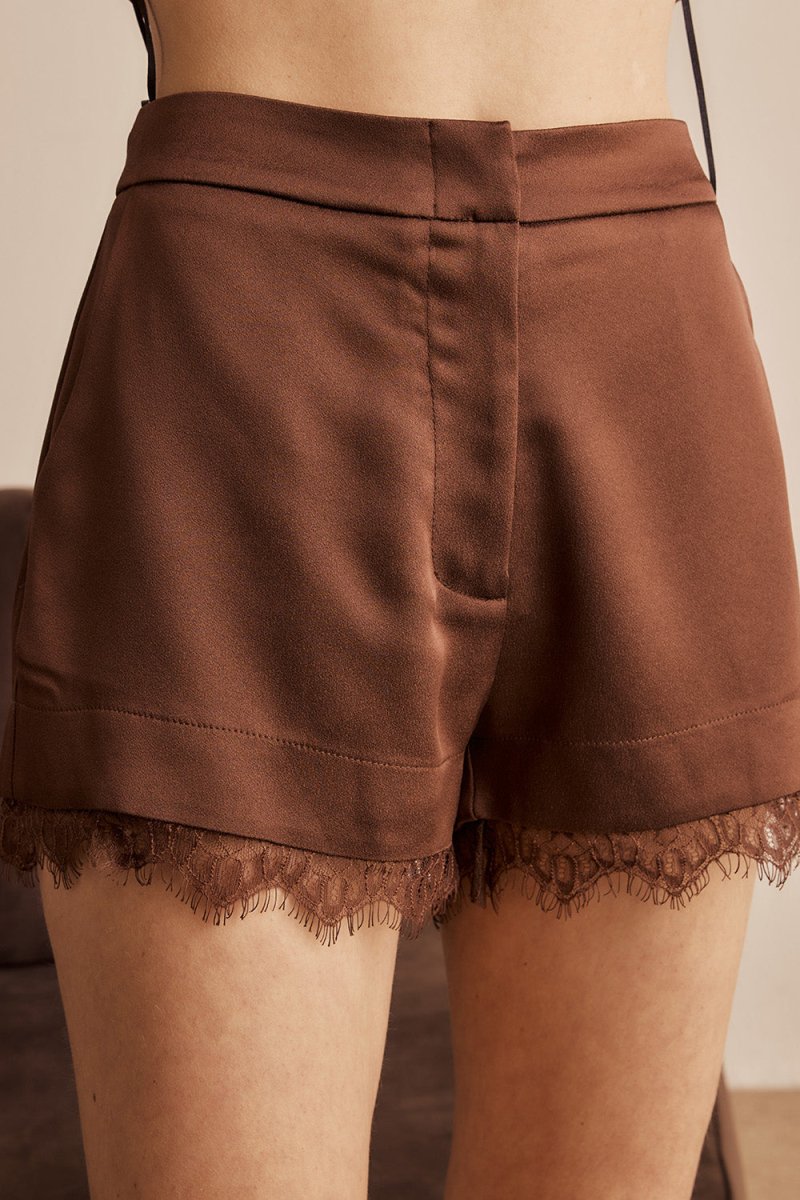Shorts Paula Renda Marrom - Bonne Soirée