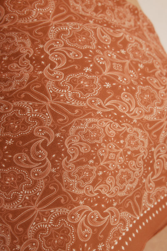 Lenço Paisley Terracota
