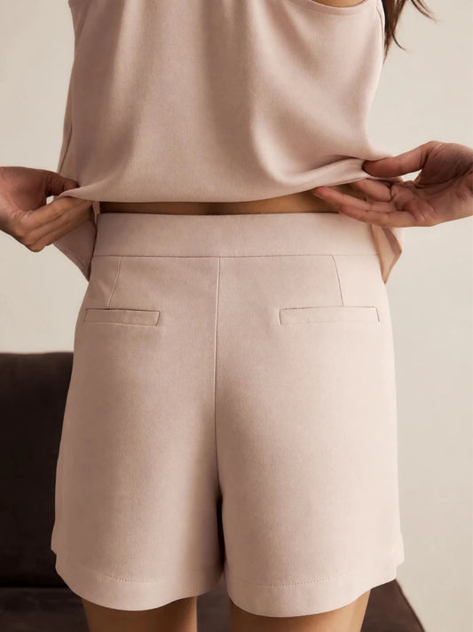 Shorts Lola Crepe Rosa Chá - Bonne Soirée