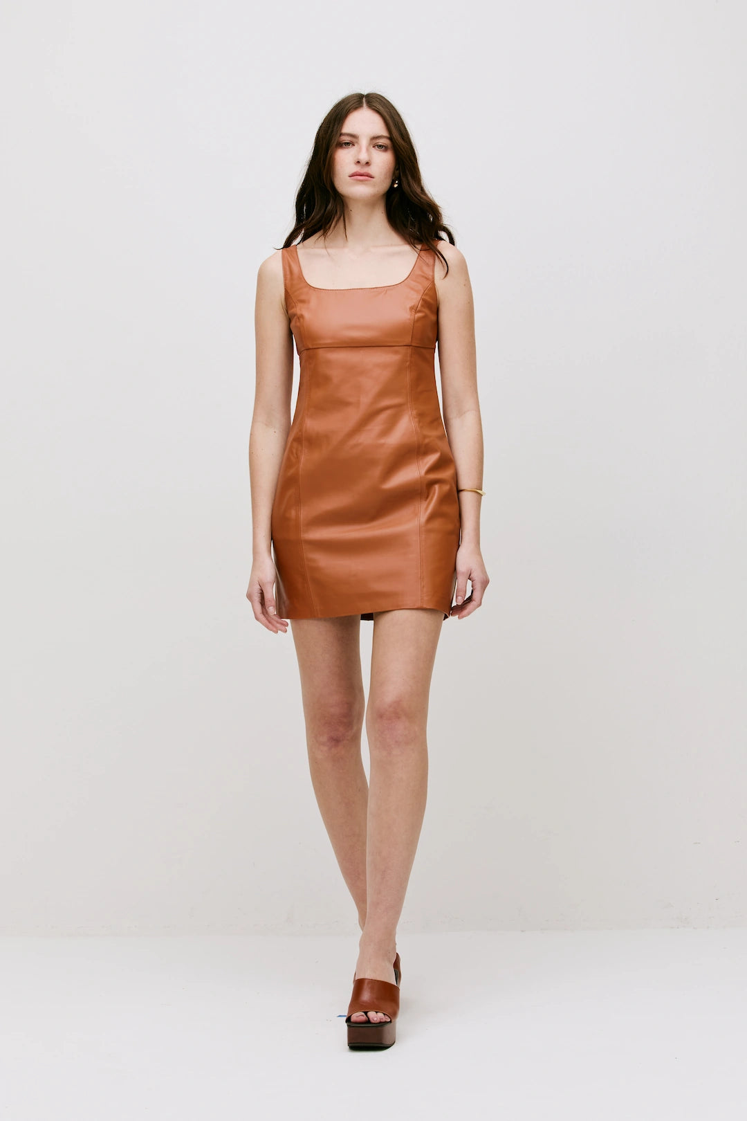 Vestido Belle Couro Marrom Canela - Bonne Soirée