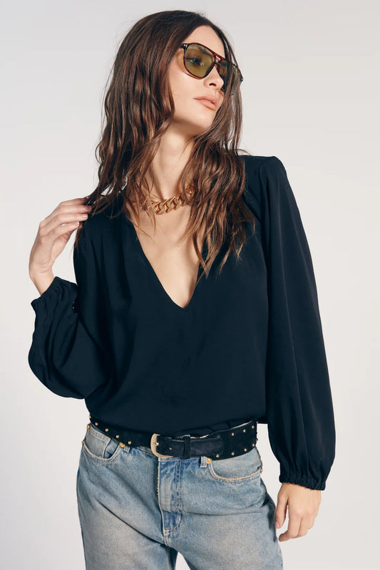 Blusa Preta Manga Longa Maeve - Bonne Soirée