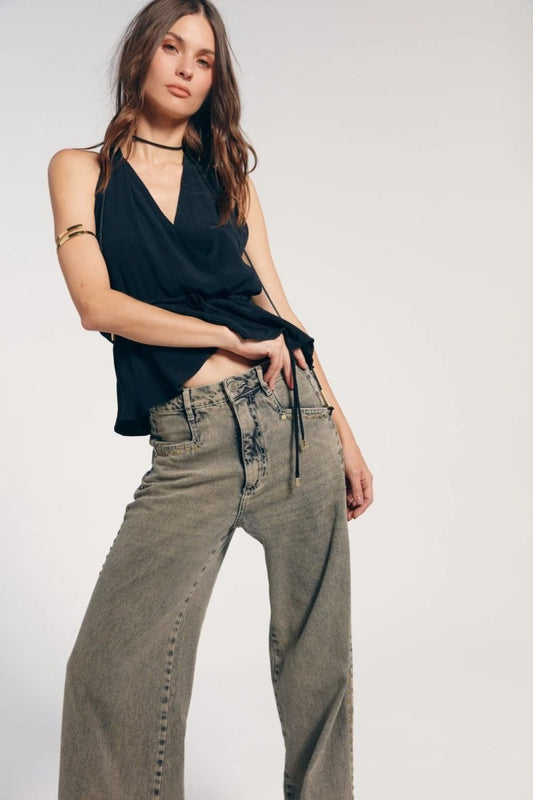 Calça Jeans Tachas Laterais Moss