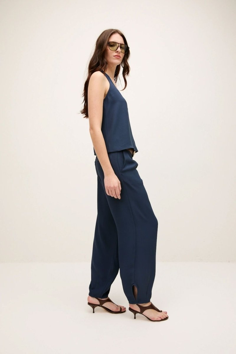 Calça Natalie Alfaiataria Azul Marinho - Bonne Soirée