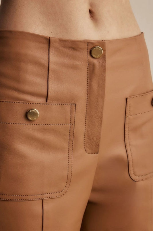PRÉ VENDA | Calça Flare Couro Belle Amêndoa - Bonne Soirée
