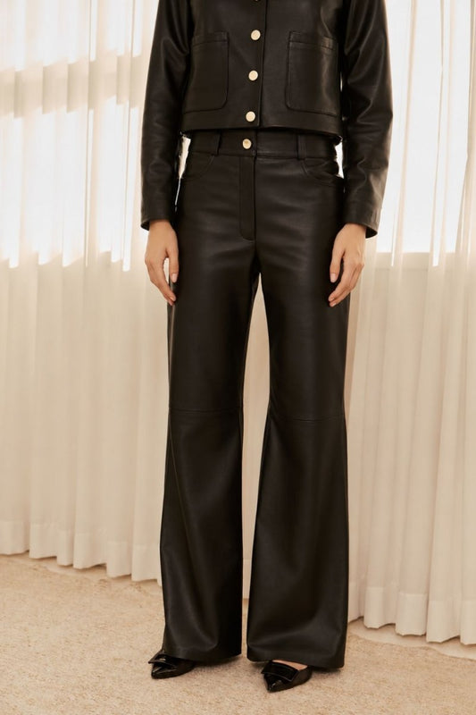 PRÉ VENDA | Calça Wide Leg Helene Preto Couro - Entrega a partir de 15/10 - Bonne Soirée