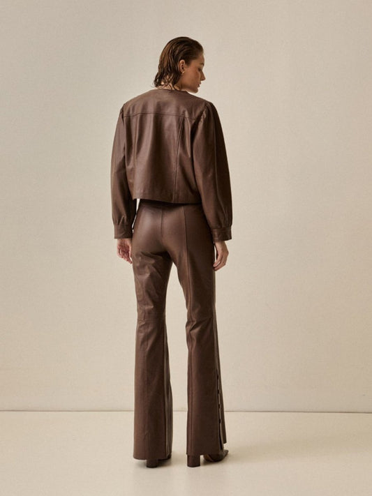 Calça Flare Margot Couro Marrom - Bonne Soirée